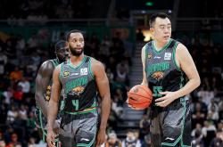 包含波尔图今晨远射贴柱集结日广厦男篮调整名单以备NBA常规赛，网友：里程碑夜亚特兰大篮板制胜的词条ng28